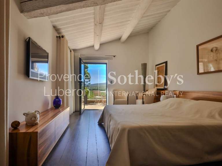 Maison Saint-Saturnin-lès-Apt - 295m²