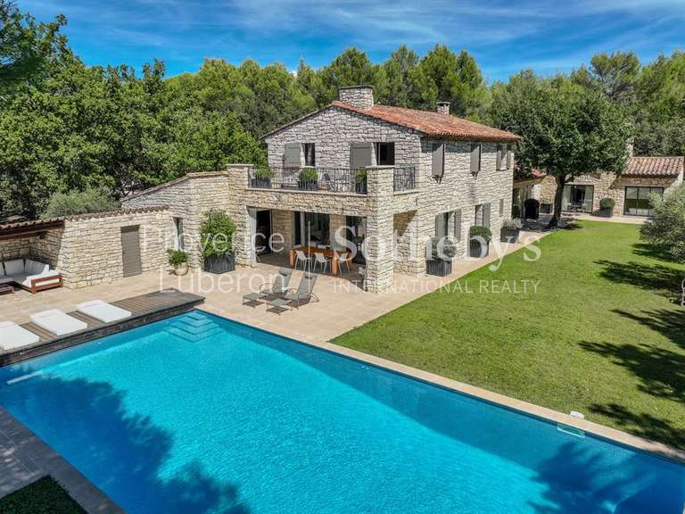 Maison Saint-Saturnin-lès-Apt - 295m²