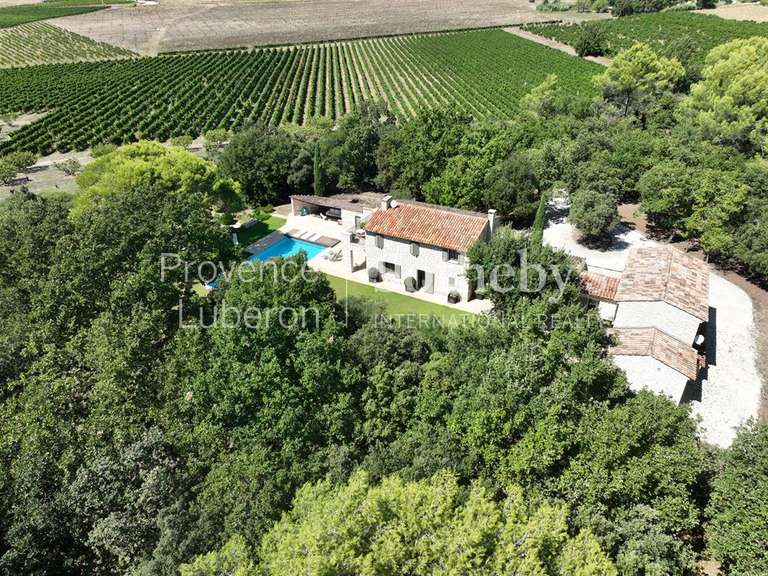 Maison Saint-Saturnin-lès-Apt - 295m²
