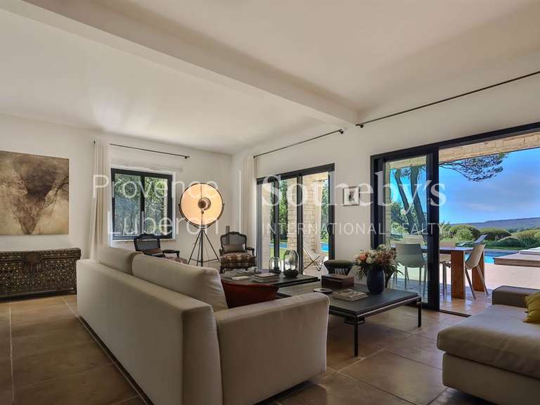 Maison Saint-Saturnin-lès-Apt - 295m²