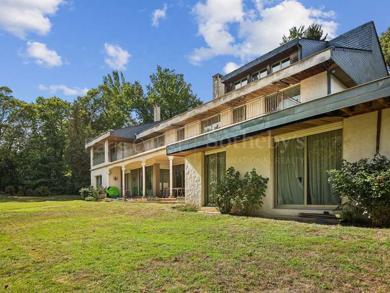 Propriété Rueil-Malmaison - 11 chambres - 985m²