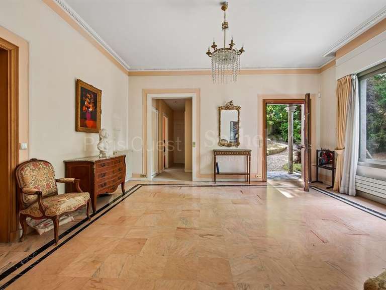 Propriété Rueil-Malmaison - 11 chambres - 985m²