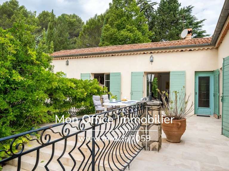 Maison Éguilles - 6 chambres - 212m²