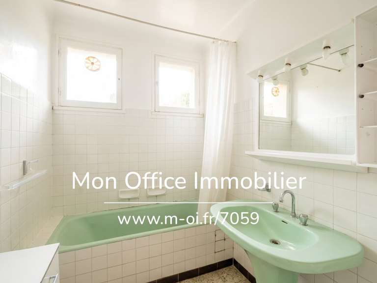 Maison Éguilles - 6 chambres - 212m²
