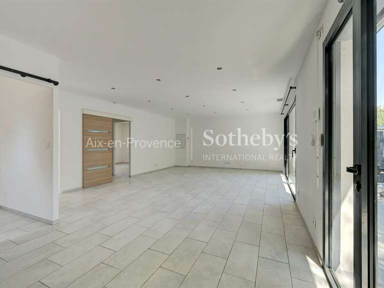 Maison Bouc-Bel-Air - 5 chambres - 250m²