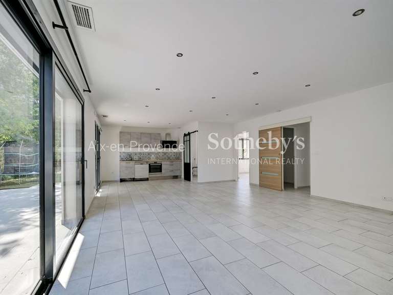 Maison Bouc-Bel-Air - 5 chambres - 250m²