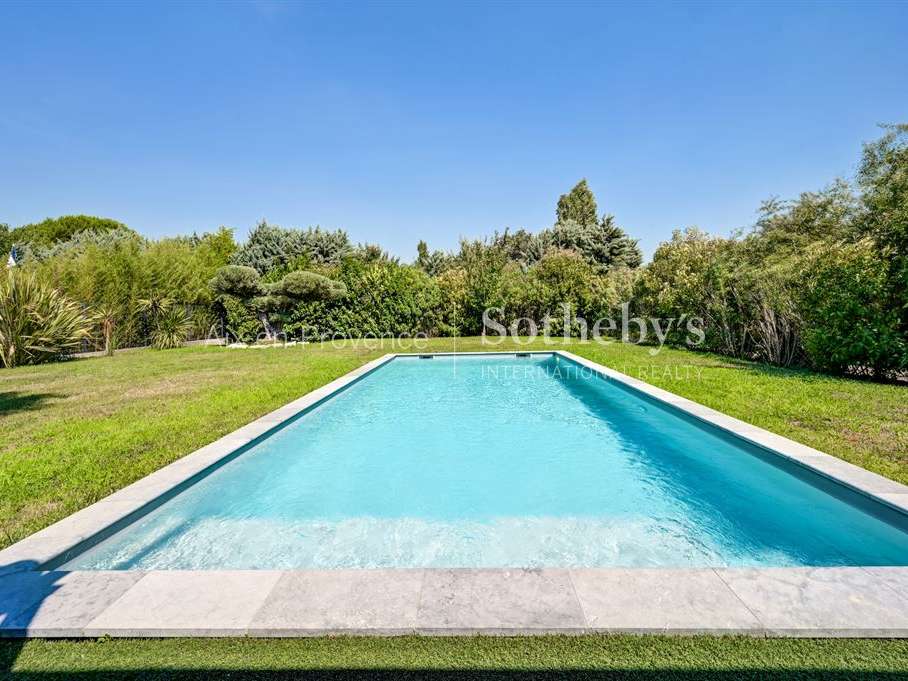 House Bouc-Bel-Air