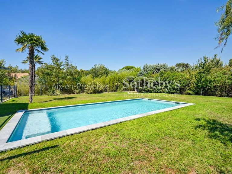 Maison Bouc-Bel-Air - 5 chambres - 250m²