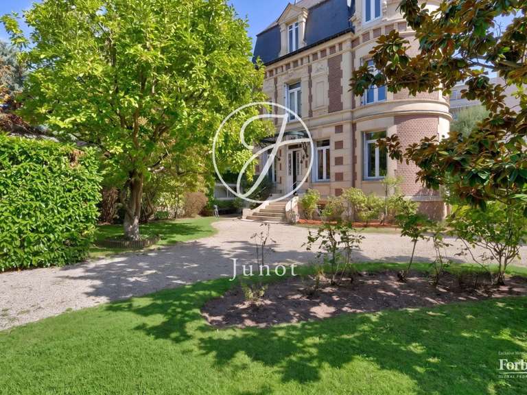 Maison Chatou - 5 chambres - 214m²