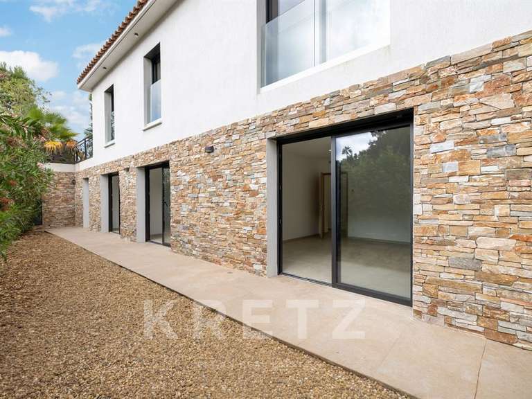 House Sanary-sur-Mer - 4 bedrooms - 202m²
