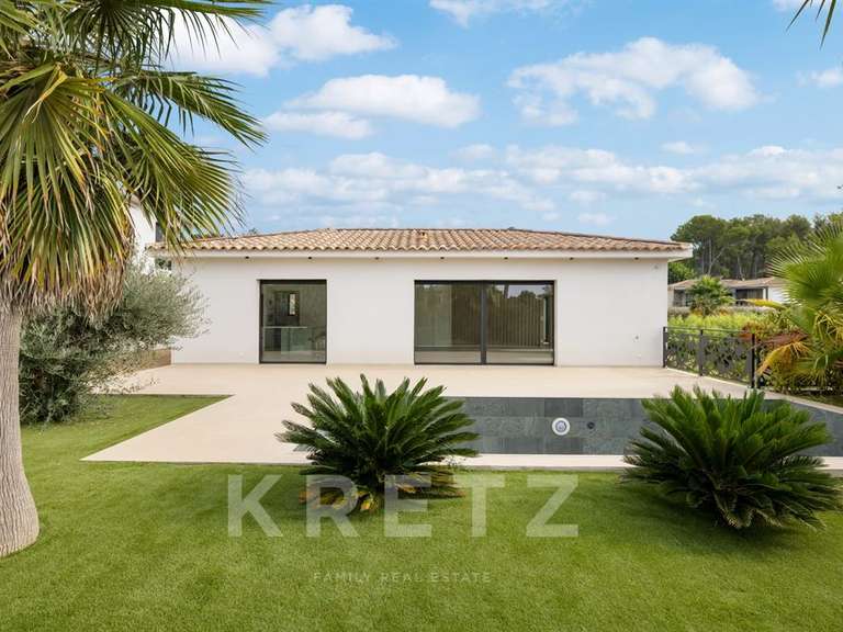 House Sanary-sur-Mer - 4 bedrooms - 202m²