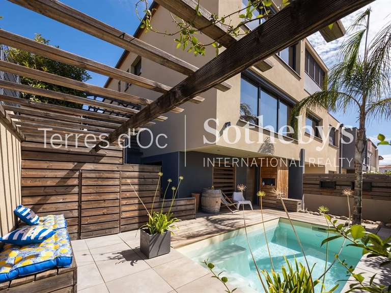 Maison Perpignan - 3 chambres - 207m²