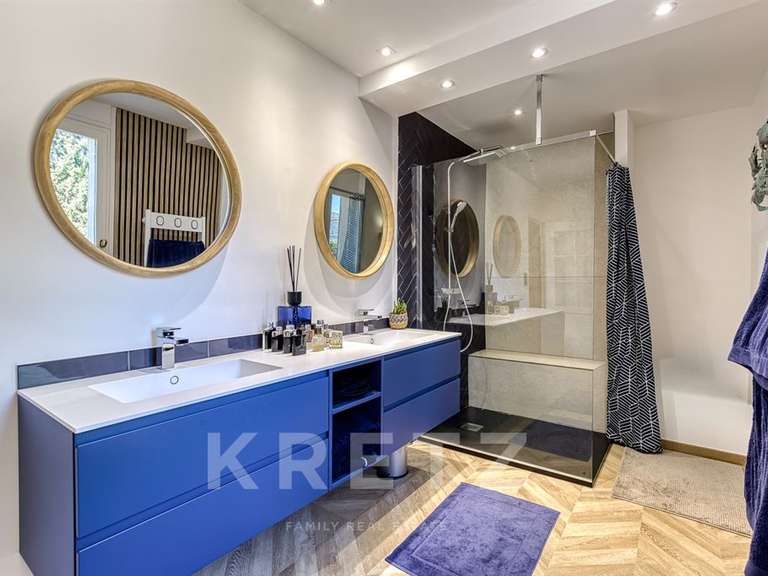 Maison Aubagne - 4 chambres - 215m²