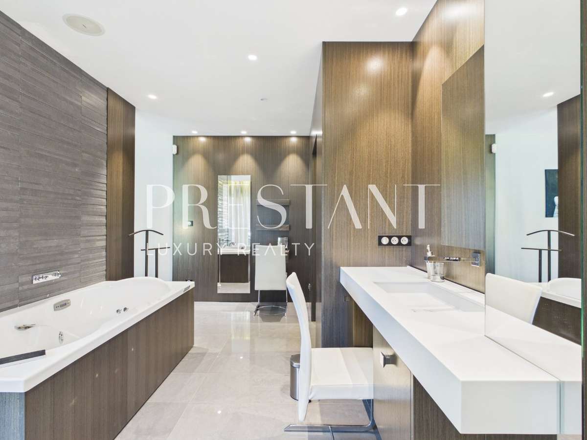 House Anglet