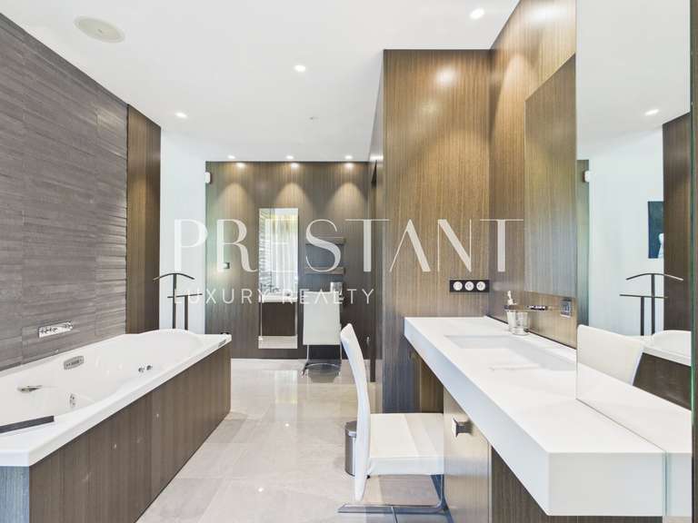 Maison Anglet - 4 chambres - 300m²