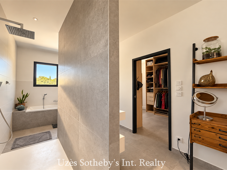 Maison Uzès - 4 chambres - 305m²