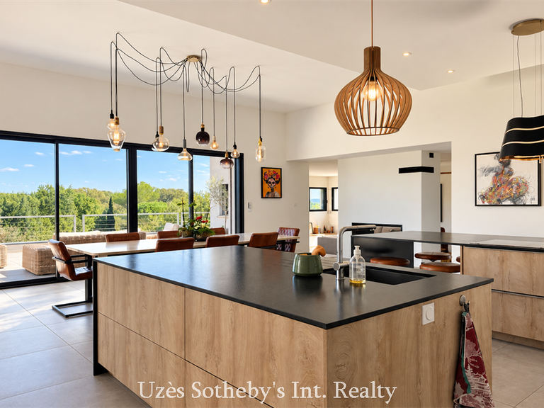 Maison Uzès - 4 chambres - 305m²