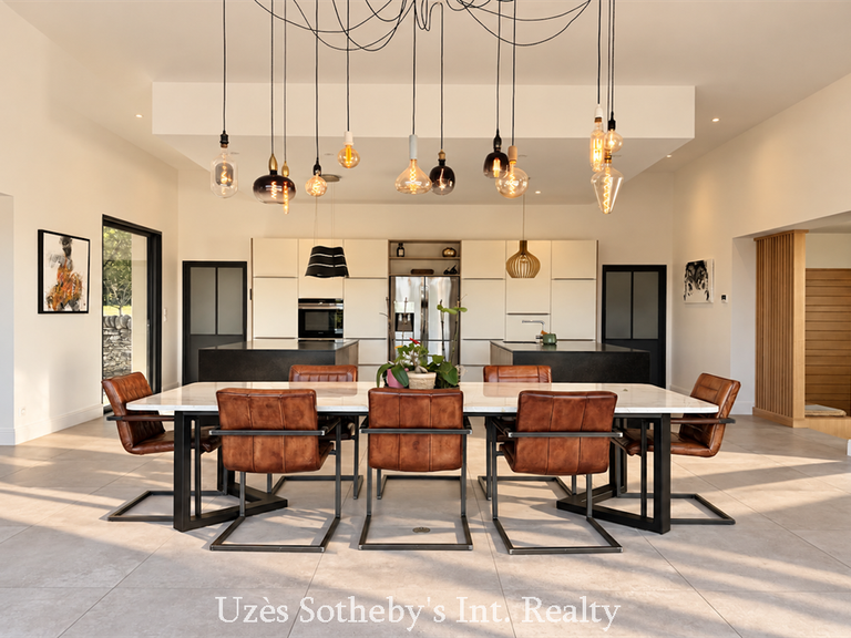 Maison Uzès - 4 chambres - 305m²