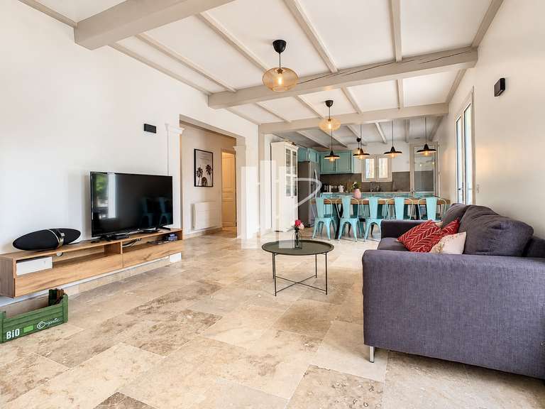 Villa Bagnols-en-Forêt - 4 chambres - 102m²