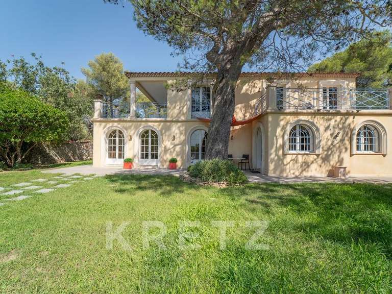 Maison Nîmes - 3 chambres - 200m²