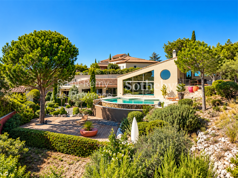 Maison Villeneuve-lès-Avignon - 3 chambres - 180m²