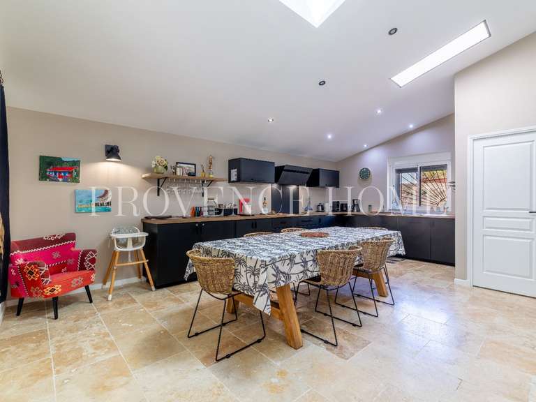 Propriété L'Isle-sur-la-Sorgue - 3 chambres - 137m²
