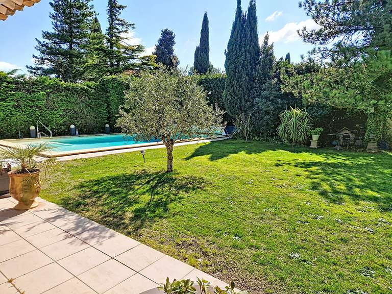 Maison Les Angles - 5 chambres - 190m²