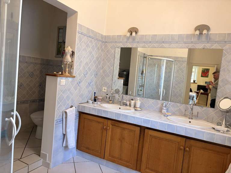 Maison Ussel - 8 chambres - 677m²