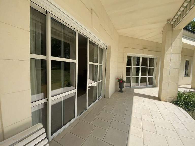 Maison Terrasson-Lavilledieu - 4 chambres - 247m²