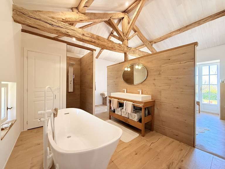 Maison Aubeterre-sur-Dronne - 4 chambres - 251m²
