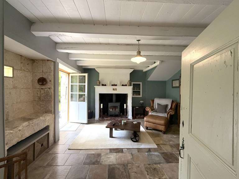 House Léguillac-de-Cercles - 4 bedrooms - 360m²