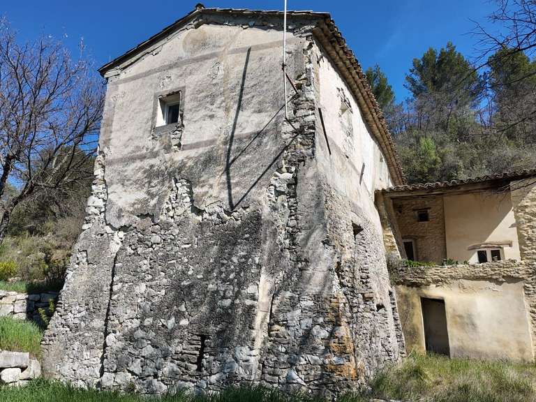 House Entrechaux - 530m²