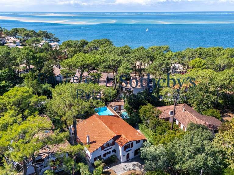 House Pyla-sur-mer - 5 bedrooms - 225m²