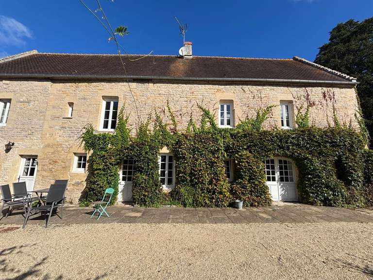 Maison Ponts-sur-Seulles - 5 chambres - 194m²