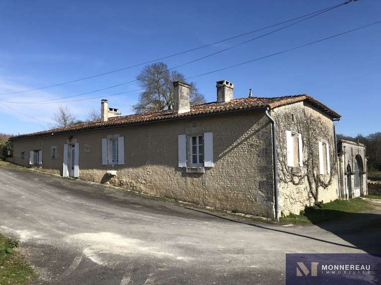 Maison Brie-sous-Barbezieux - 3 chambres