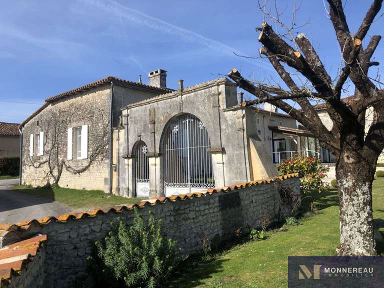 Maison Brie-sous-Barbezieux - 3 chambres
