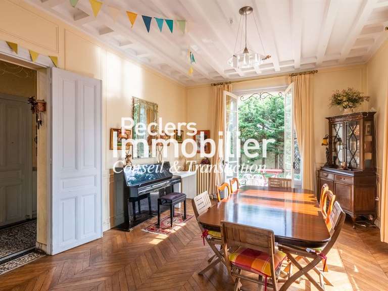 Maison Rueil-Malmaison - 5 chambres - 216m²