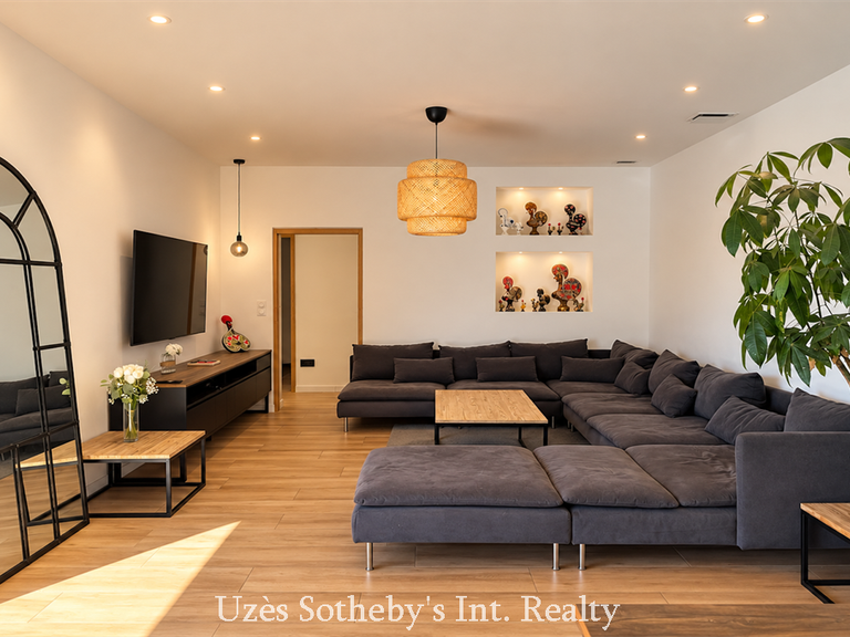 Maison Vers-Pont-du-Gard - 6 chambres - 275m²