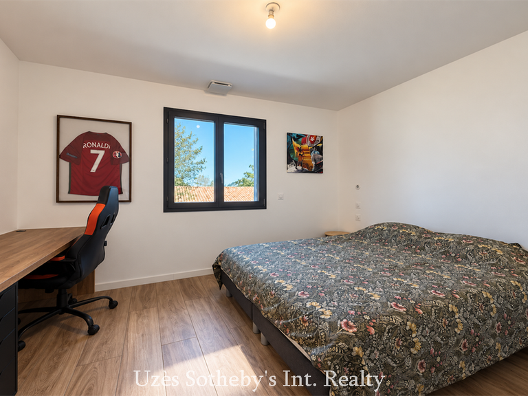 Maison Vers-Pont-du-Gard - 6 chambres - 275m²