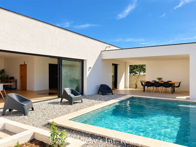 Maison Vers-Pont-du-Gard - 6 chambres - 275m²