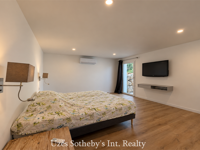 Maison Vers-Pont-du-Gard - 6 chambres - 275m²