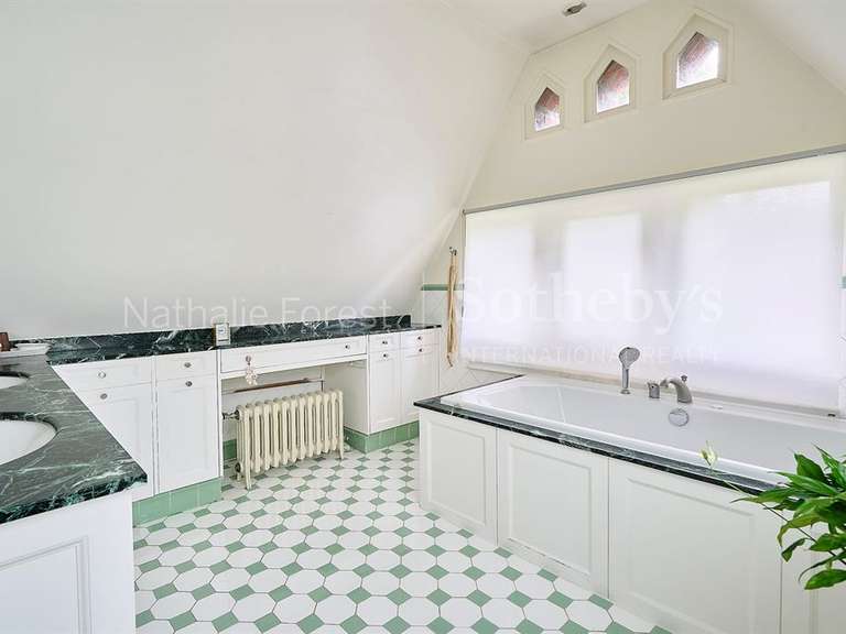 Maison Wasquehal - 4 chambres - 207m²