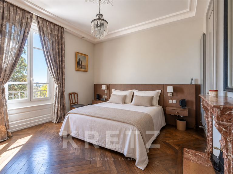 Maison Caluire-et-Cuire - 6 chambres - 395m²
