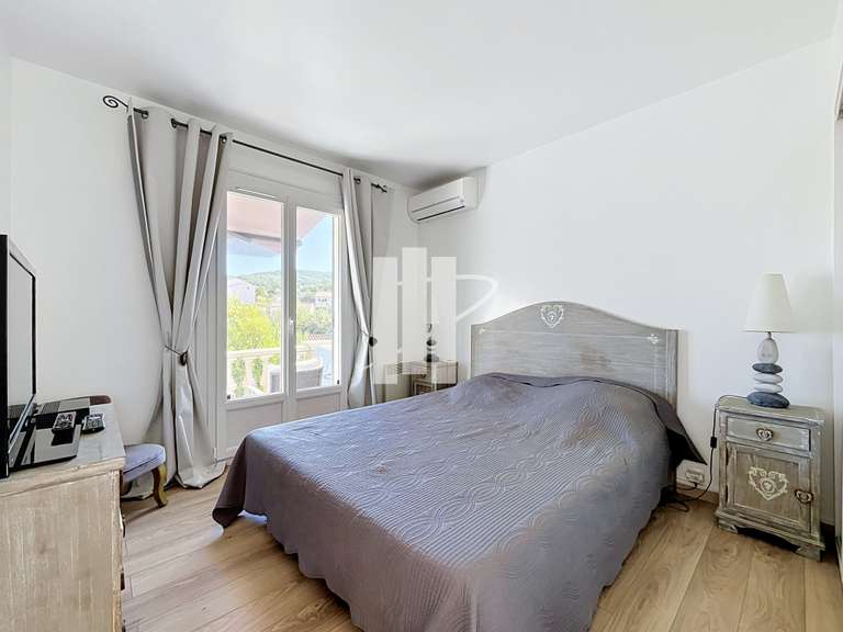 House Roquebrune-sur-Argens - 4 bedrooms