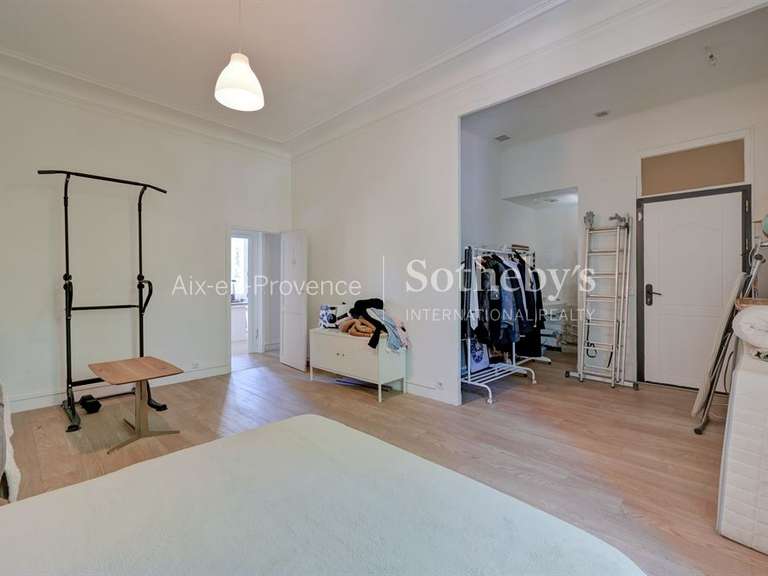 Maison Aix-en-Provence - 6 chambres - 270m²