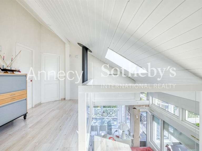 Maison Poisy - 4 chambres - 260m²