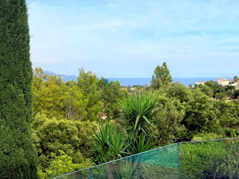 Villa with Sea view Les issambres - 3 bedrooms - 130m²