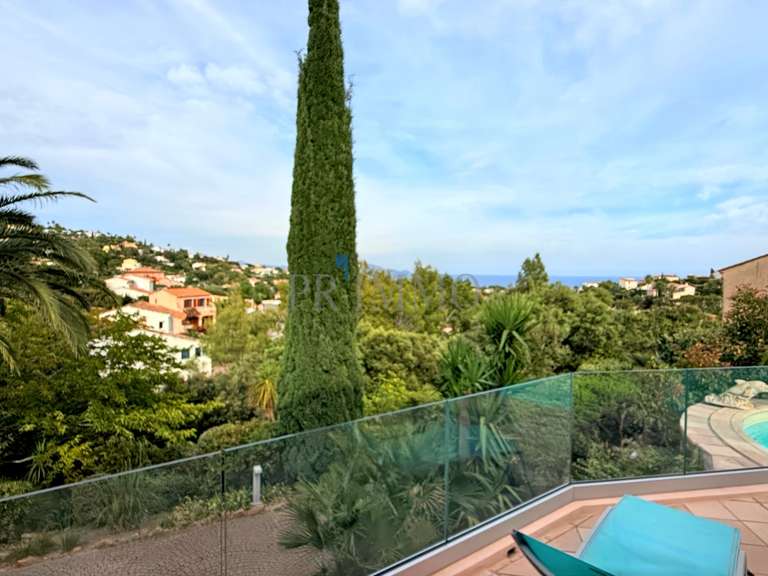 Villa with Sea view Les issambres - 3 bedrooms - 130m²