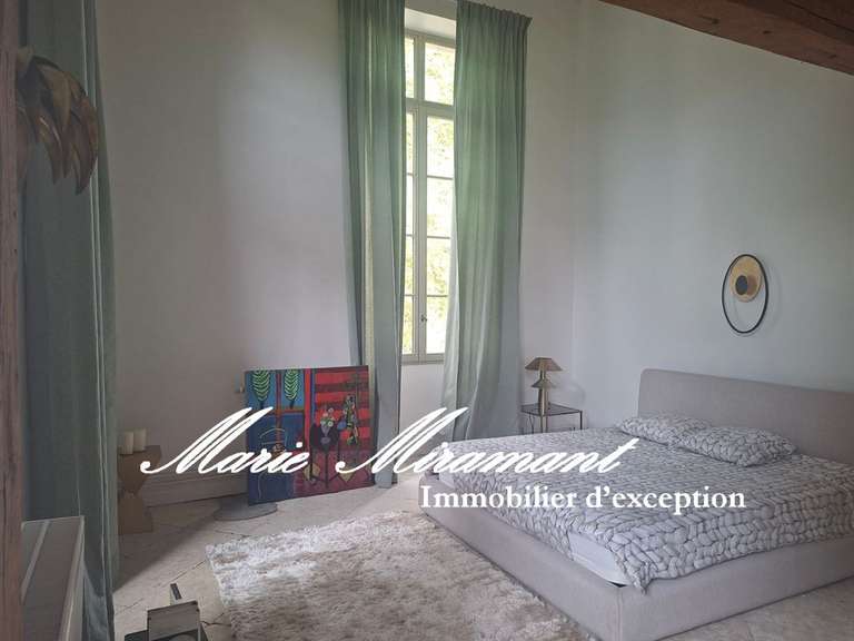 Property Nîmes - 4 bedrooms - 900m²