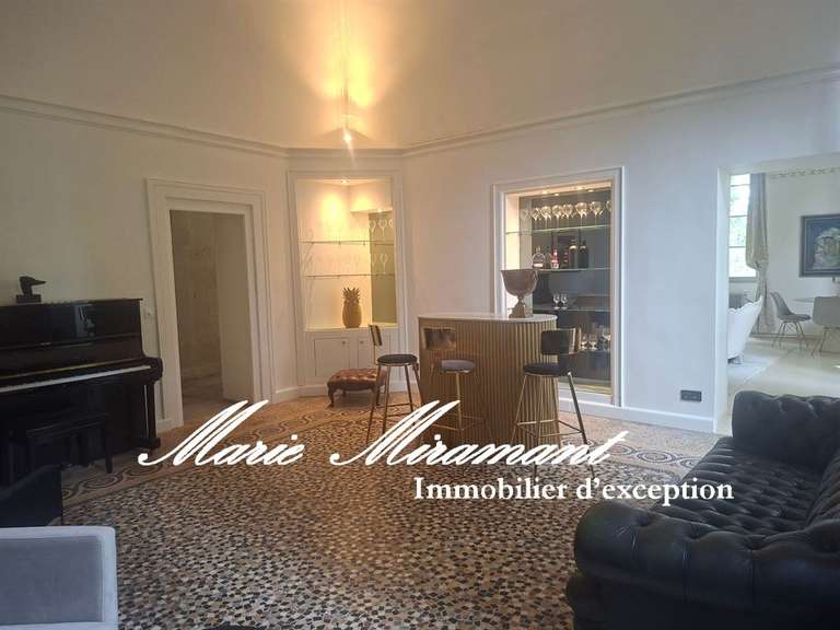 Property Nîmes - 4 bedrooms - 900m²